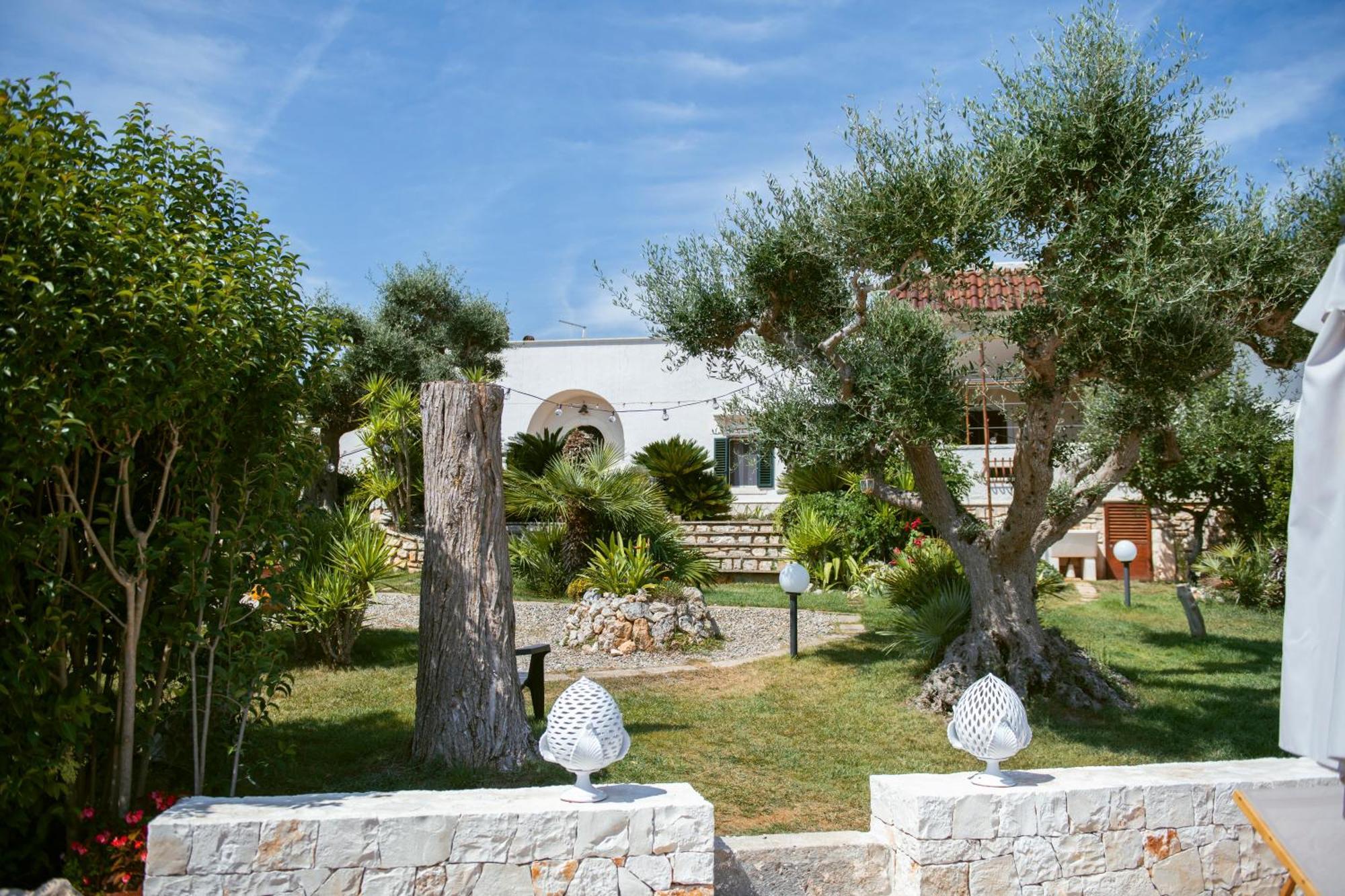 Holiday Home Cosimo Locorotondo Exterior photo