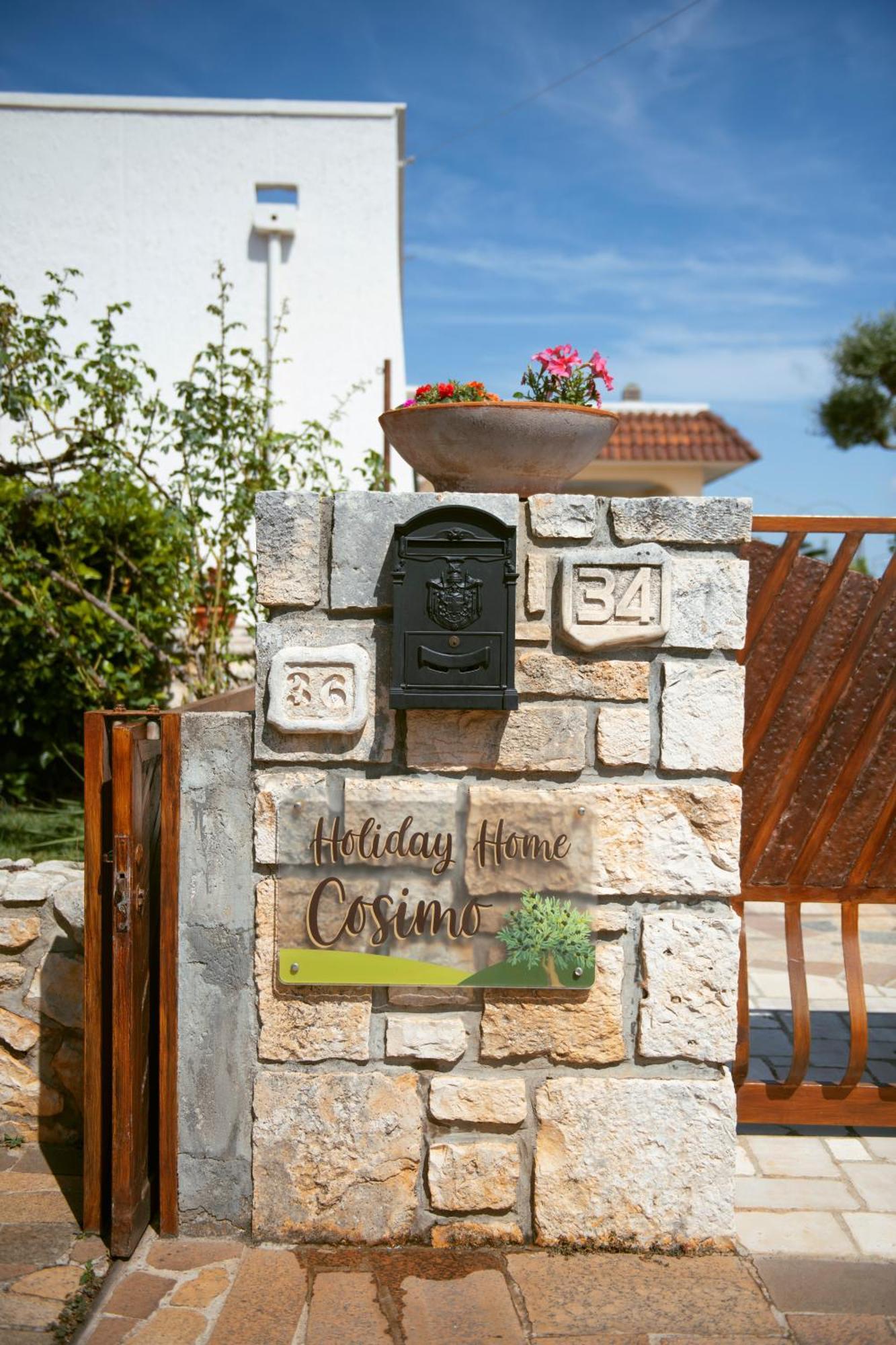 Holiday Home Cosimo Locorotondo Exterior photo